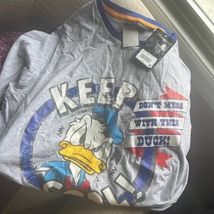 NWT Disneyland Paris long sleeve t-shirt Donald Duck